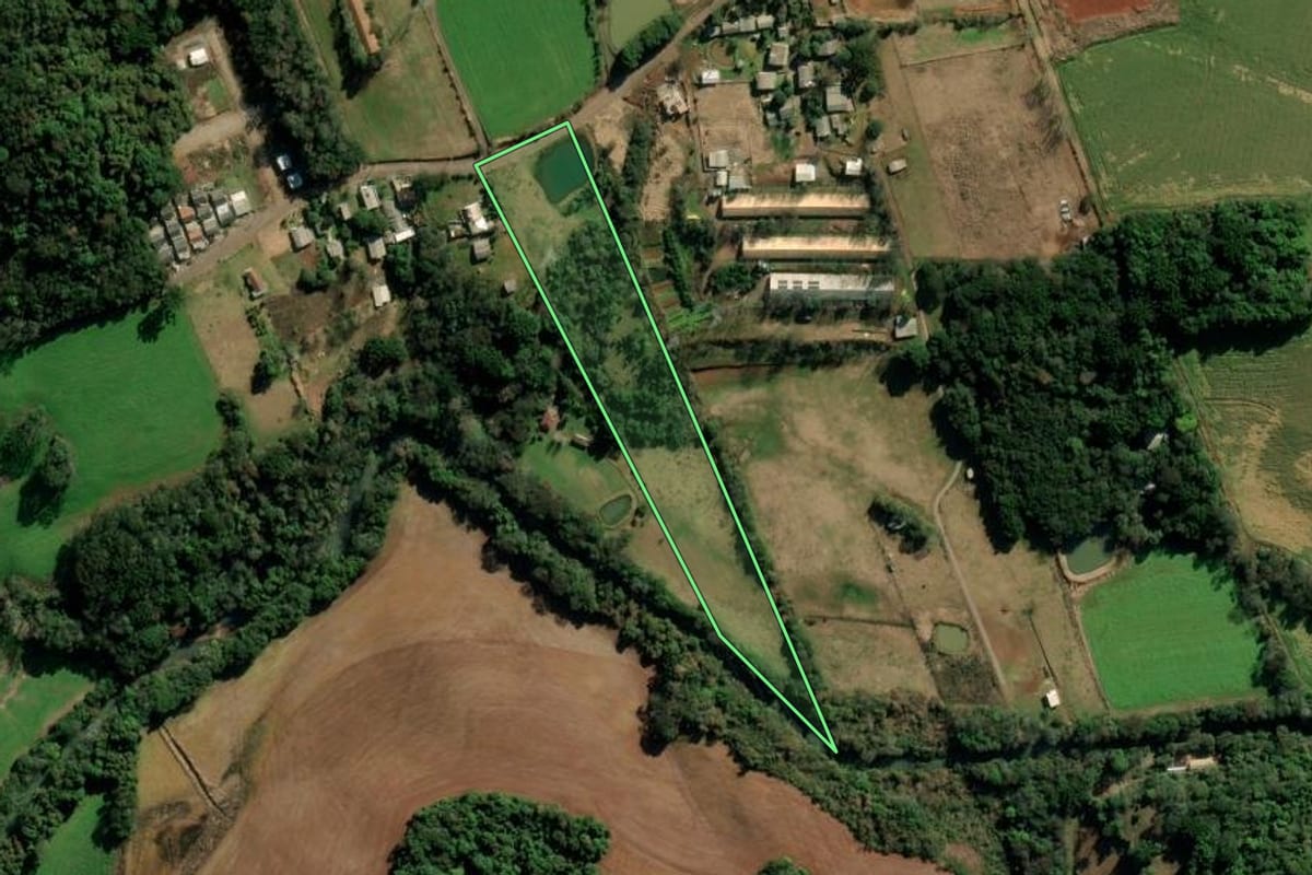 Imagem de satélite do imóvel rural em Marau (RS), com o contorno declarado no CAR desenhado por cima.