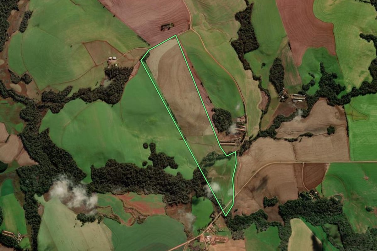 Imagem de satélite do imóvel rural em Marau (RS), com o contorno declarado no CAR desenhado por cima.