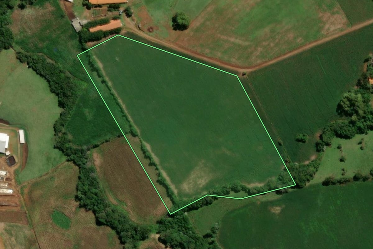 Imagem de satélite do imóvel rural em Marau (RS), com o contorno declarado no CAR desenhado por cima.
