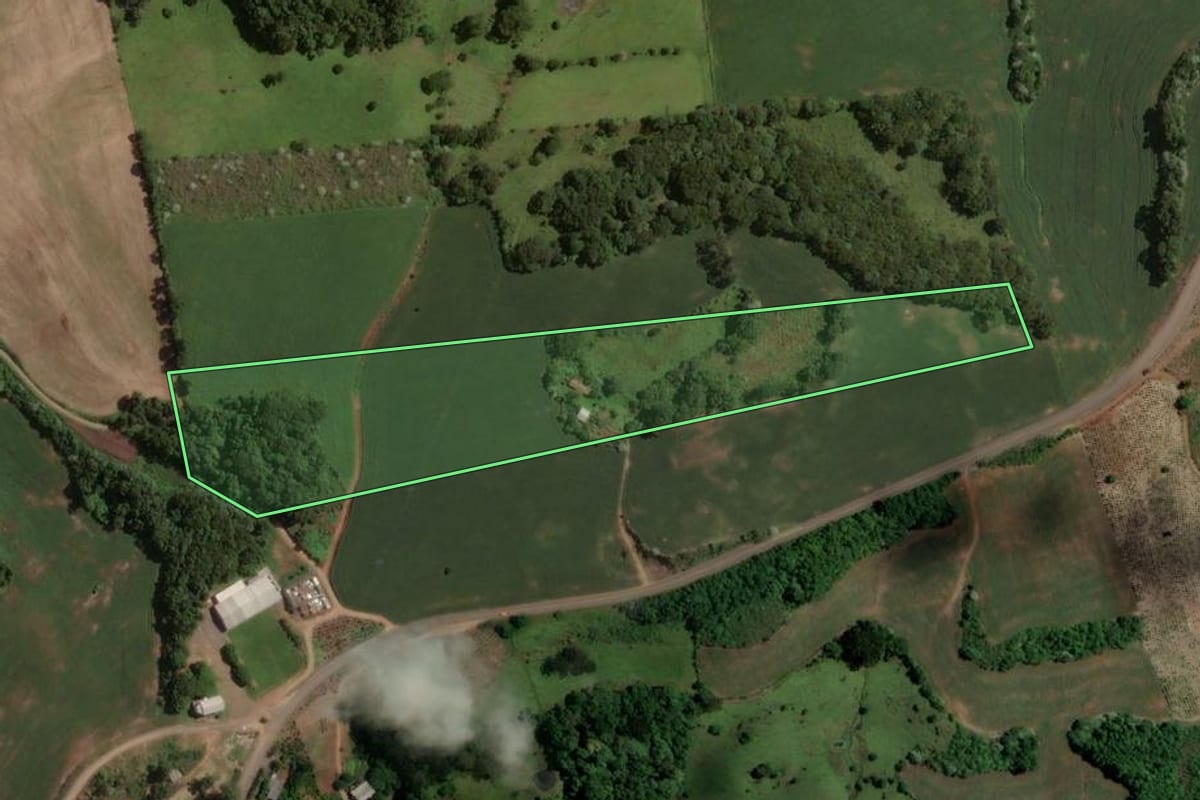 Imagem de satélite do imóvel rural em Marcelino Ramos (RS), com o contorno declarado no CAR desenhado por cima.