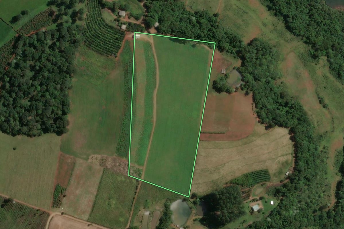 Imagem de satélite do imóvel rural em Marcelino Ramos (RS), com o contorno declarado no CAR desenhado por cima.