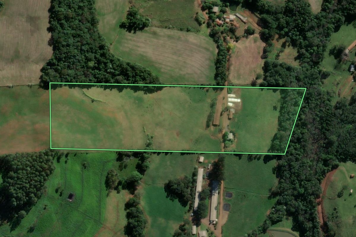 Imagem de satélite do imóvel rural em Mariano Moro (RS), com o contorno declarado no CAR desenhado por cima.