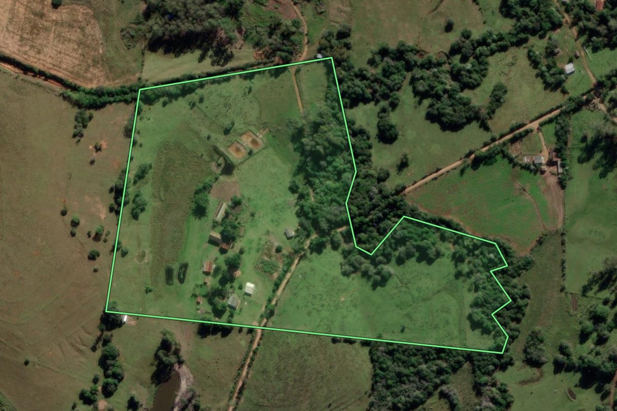 Imagem de satélite do imóvel rural em Mata (RS), com o contorno declarado no CAR desenhado por cima.