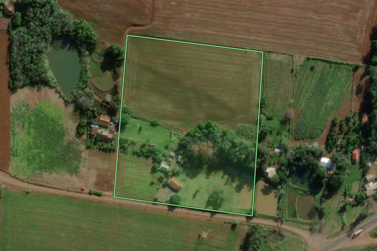 Imagem de satélite do imóvel rural em Mato Leitão (RS), com o contorno declarado no CAR desenhado por cima.