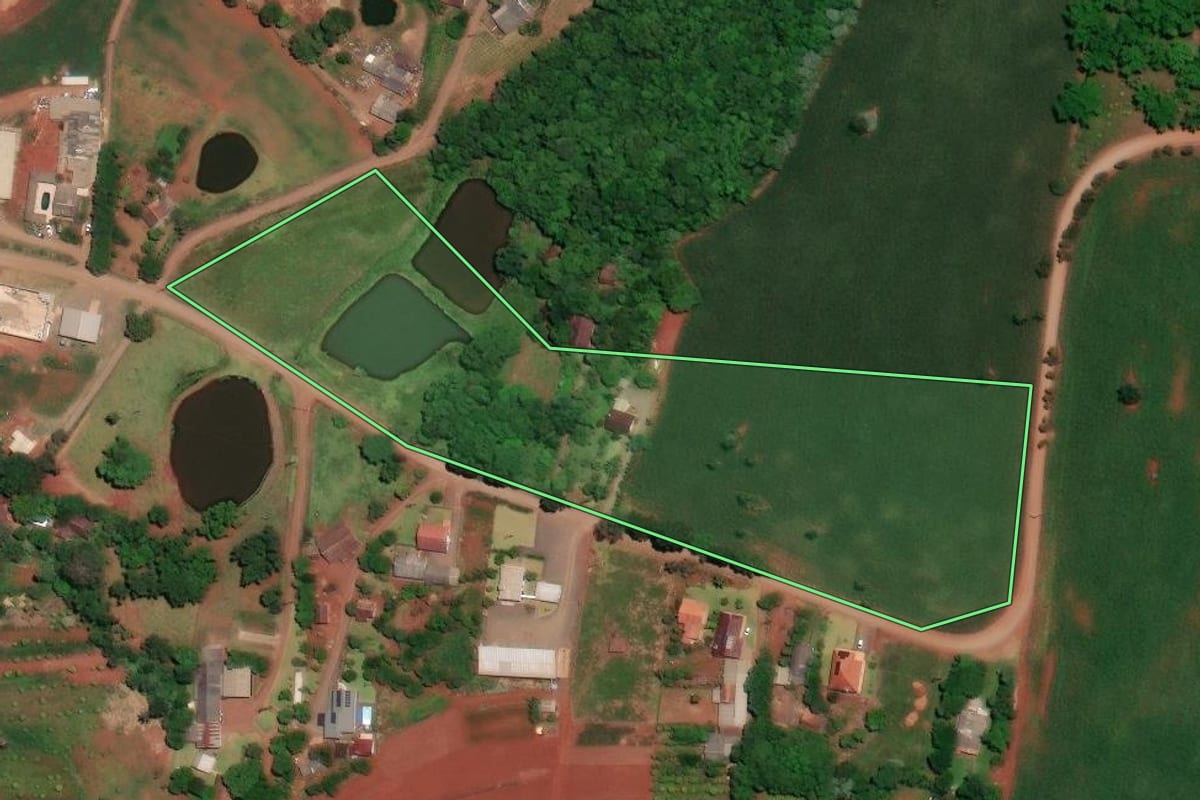 Imagem de satélite do imóvel rural em Mato Leitão (RS), com o contorno declarado no CAR desenhado por cima.