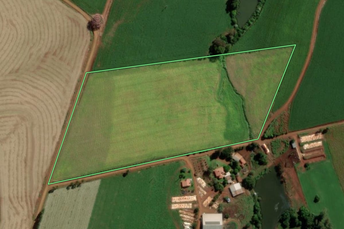 Imagem de satélite do imóvel rural em Mato Queimado (RS), com o contorno declarado no CAR desenhado por cima.
