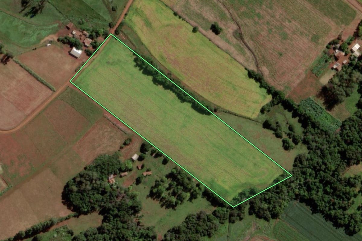 Imagem de satélite do imóvel rural em Mato Queimado (RS), com o contorno declarado no CAR desenhado por cima.