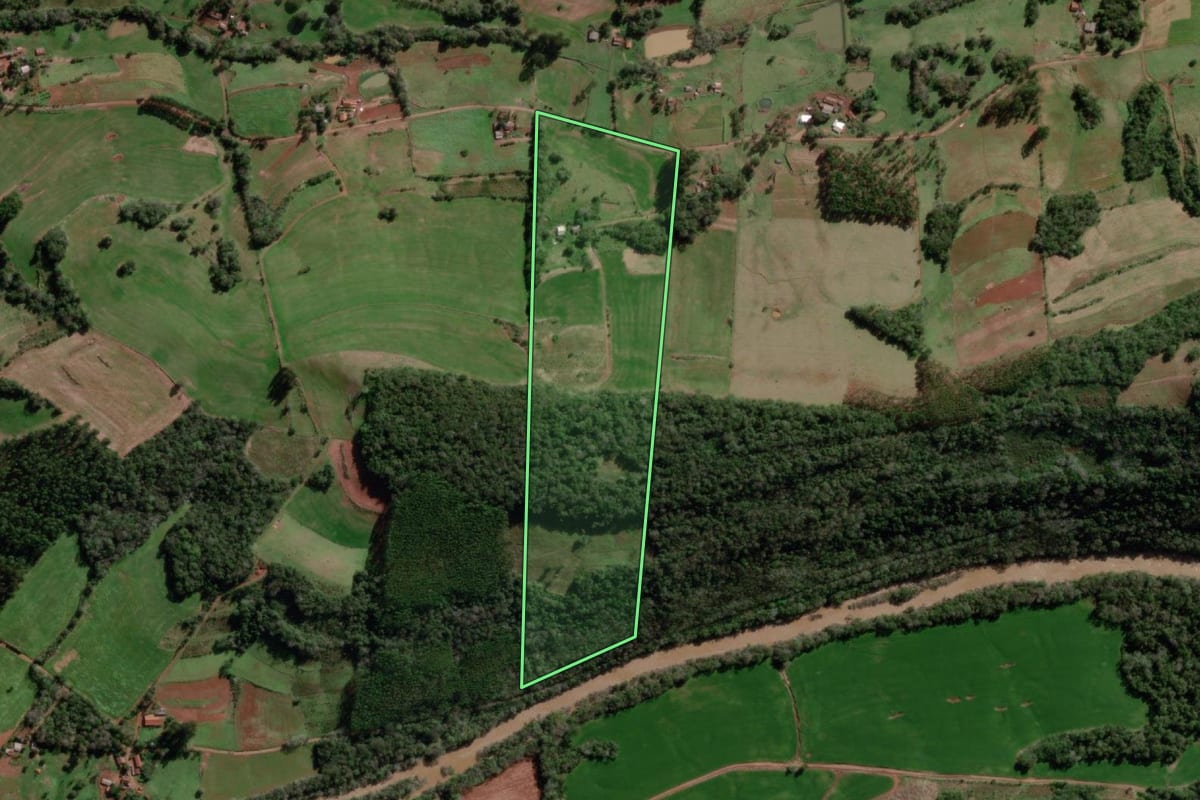 Imagem de satélite do imóvel rural em Miraguaí (RS), com o contorno declarado no CAR desenhado por cima.