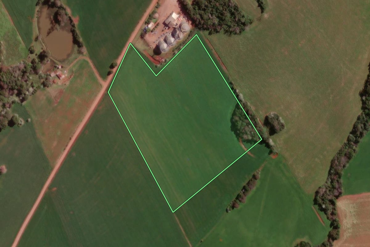 Imagem de satélite do imóvel rural em Miraguaí (RS), com o contorno declarado no CAR desenhado por cima.