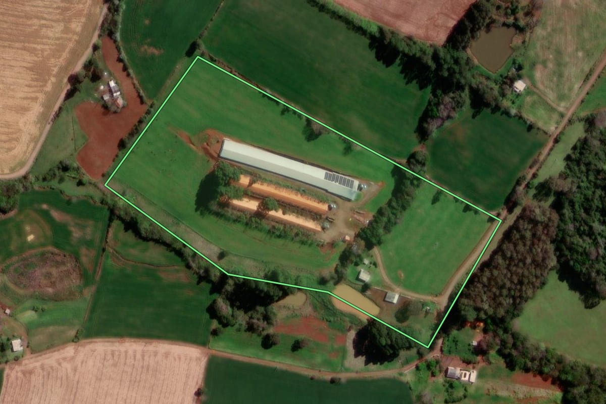 Imagem de satélite do imóvel rural em Miraguaí (RS), com o contorno declarado no CAR desenhado por cima.