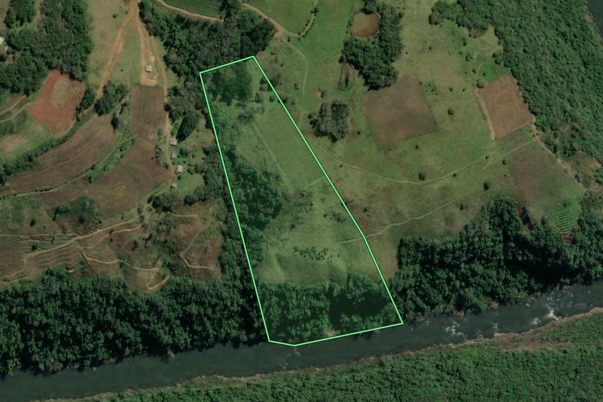 Imagem de satélite do imóvel rural em Monte Alegre dos Campos (RS), com o contorno declarado no CAR desenhado por cima.