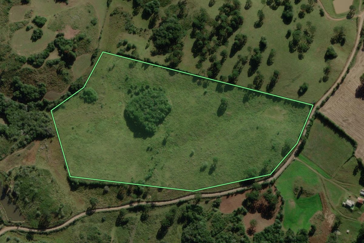 Imagem de satélite do imóvel rural em Monte Alegre dos Campos (RS), com o contorno declarado no CAR desenhado por cima.