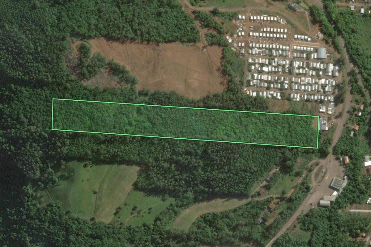 Imagem de satélite do imóvel rural em Muçum (RS), com o contorno declarado no CAR desenhado por cima.