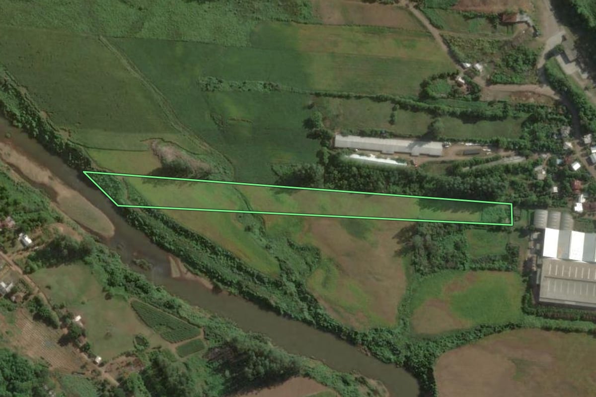 Imagem de satélite do imóvel rural em Muçum (RS), com o contorno declarado no CAR desenhado por cima.