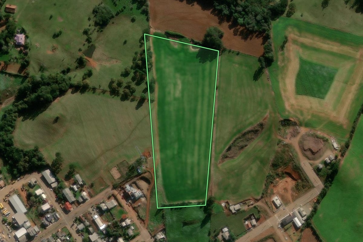Imagem de satélite do imóvel rural em Muliterno (RS), com o contorno declarado no CAR desenhado por cima.