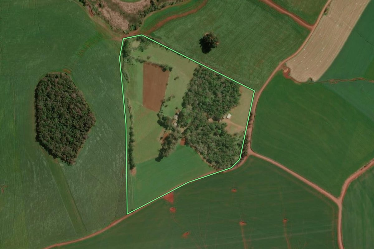 Imagem de satélite do imóvel rural em Nonoai (RS), com o contorno declarado no CAR desenhado por cima.