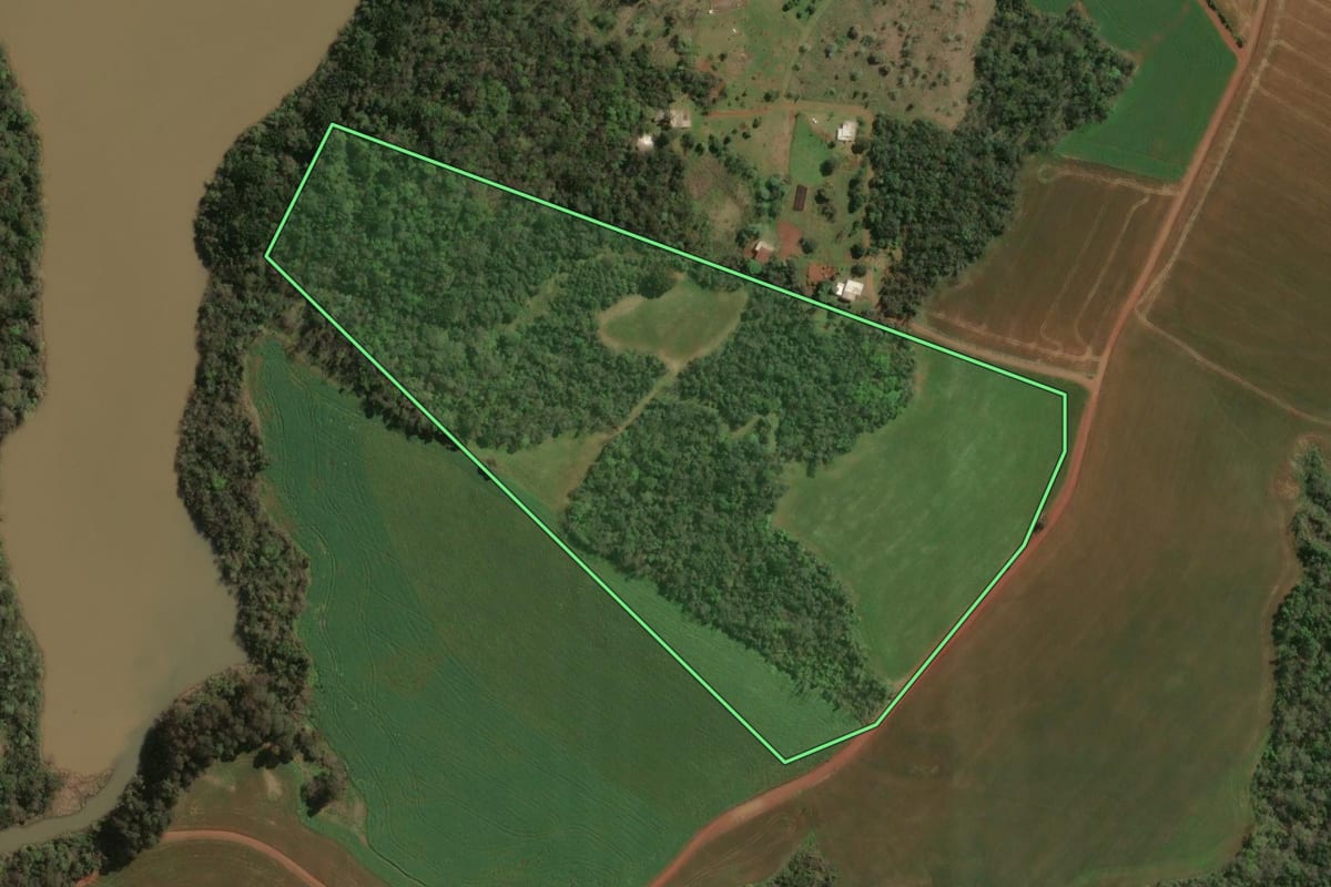 Imagem de satélite do imóvel rural em Nonoai (RS), com o contorno declarado no CAR desenhado por cima.