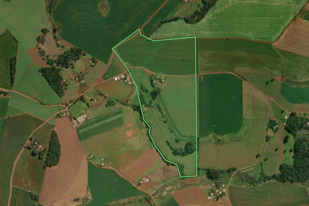 Imagem de satélite do imóvel rural em Nonoai (RS), com o contorno declarado no CAR desenhado por cima.