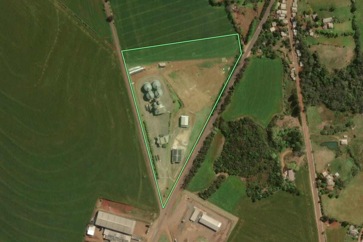 Imagem de satélite do imóvel rural em Nonoai (RS), com o contorno declarado no CAR desenhado por cima.