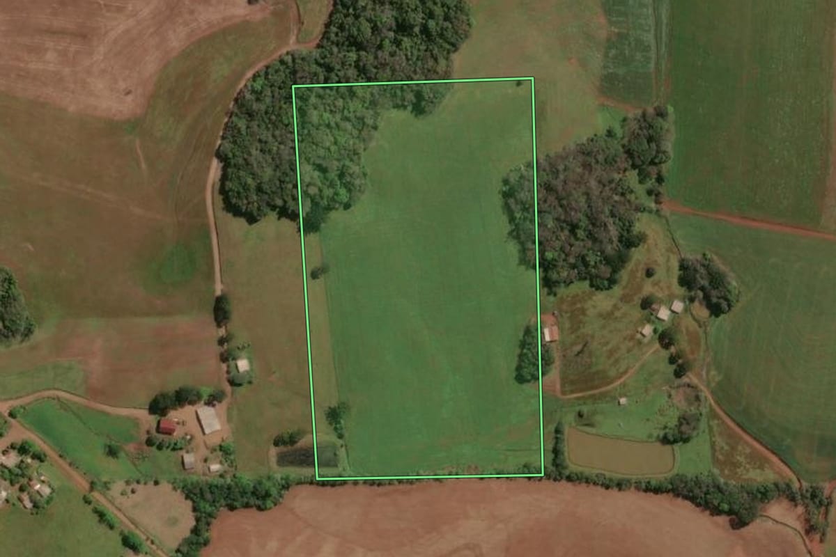 Imagem de satélite do imóvel rural em Nonoai (RS), com o contorno declarado no CAR desenhado por cima.