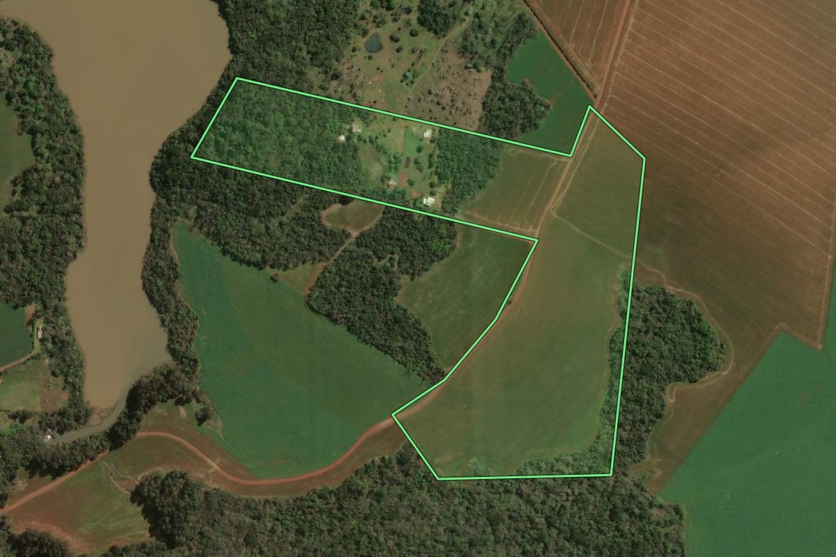 Imagem de satélite do imóvel rural em Nonoai (RS), com o contorno declarado no CAR desenhado por cima.