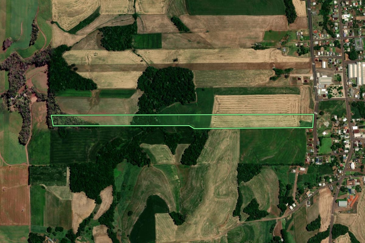 Imagem de satélite do imóvel rural em Nova Boa Vista (RS), com o contorno declarado no CAR desenhado por cima.