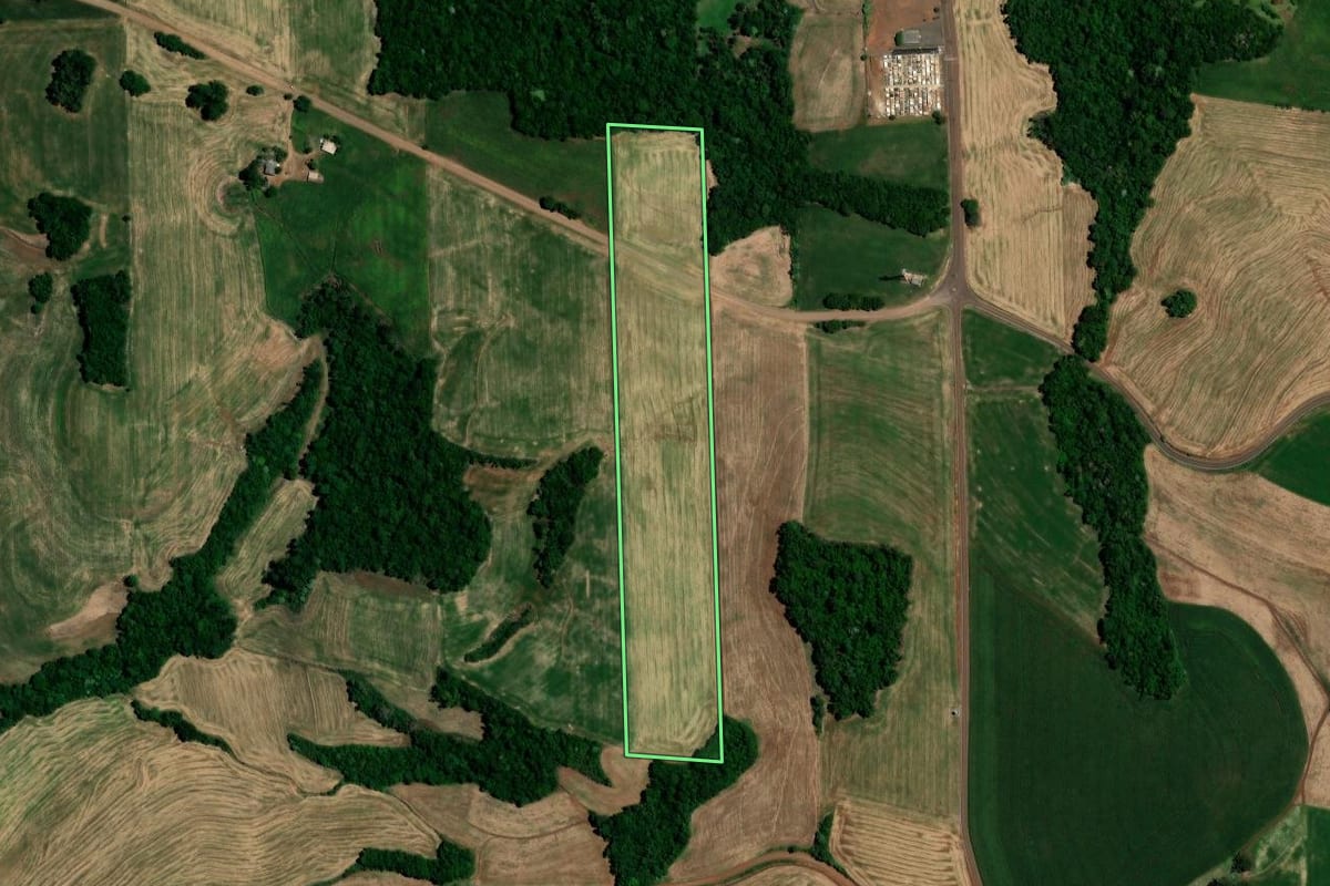 Imagem de satélite do imóvel rural em Nova Boa Vista (RS), com o contorno declarado no CAR desenhado por cima.