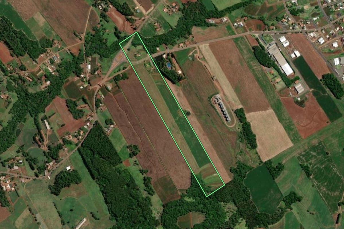 Imagem de satélite do imóvel rural em Nova Candelária (RS), com o contorno declarado no CAR desenhado por cima.