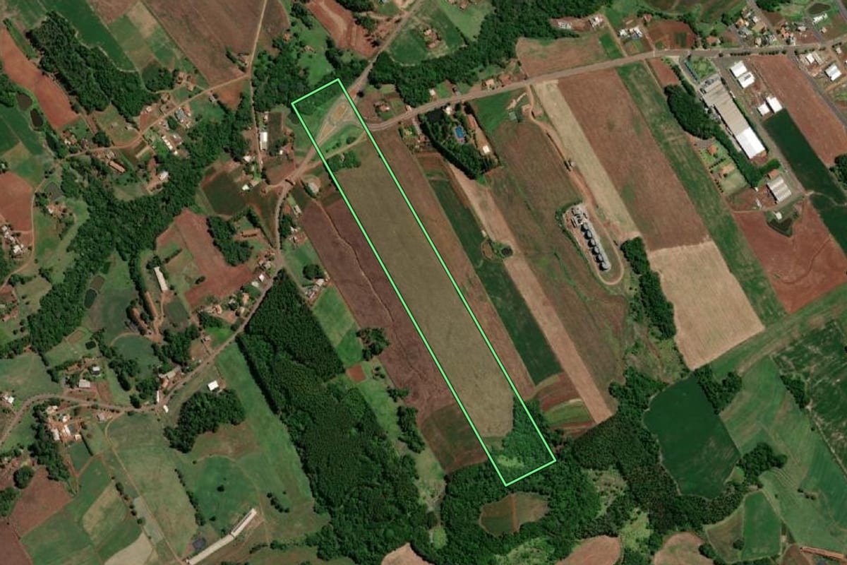 Imagem de satélite do imóvel rural em Nova Candelária (RS), com o contorno declarado no CAR desenhado por cima.