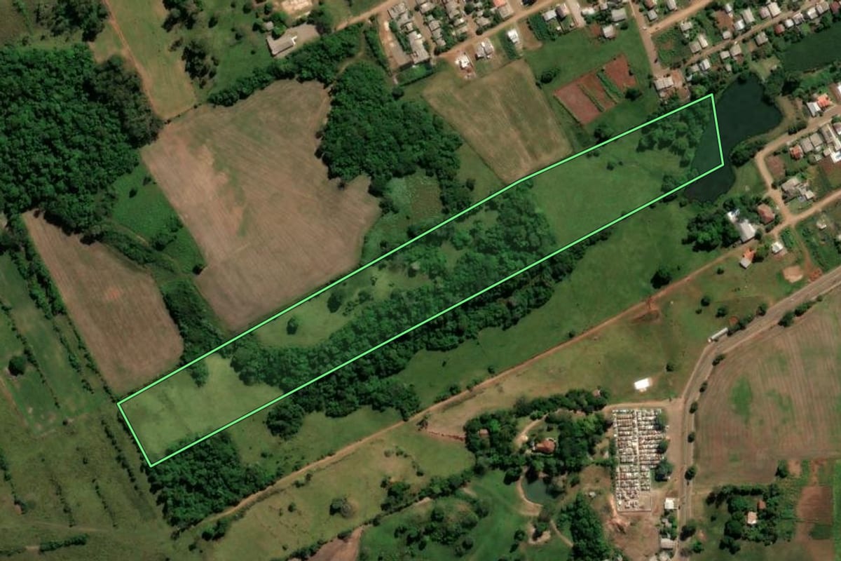 Imagem de satélite do imóvel rural em Nova Esperança do Sul (RS), com o contorno declarado no CAR desenhado por cima.