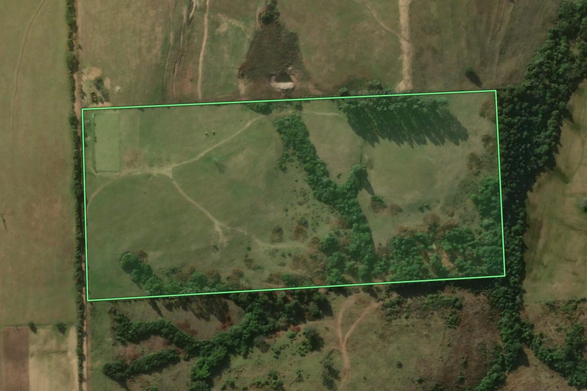 Imagem de satélite do imóvel rural em Nova Esperança do Sul (RS), com o contorno declarado no CAR desenhado por cima.
