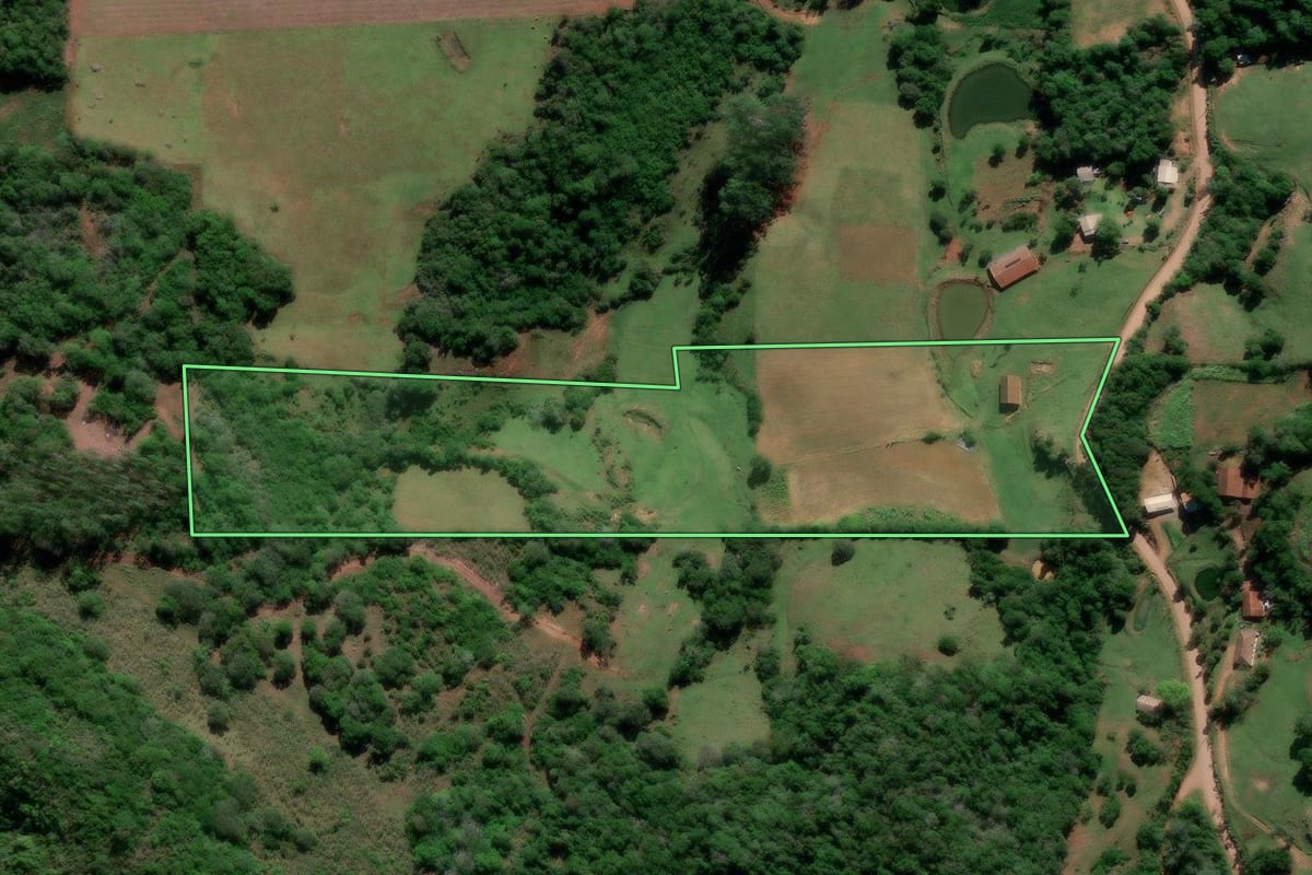 Imagem de satélite do imóvel rural em Nova Palma (RS), com o contorno declarado no CAR desenhado por cima.