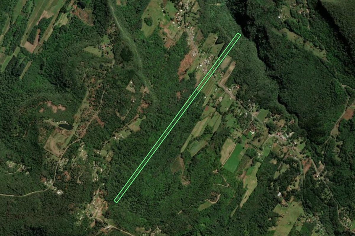 Imagem de satélite do imóvel rural em Nova Petrópolis (RS), com o contorno declarado no CAR desenhado por cima.