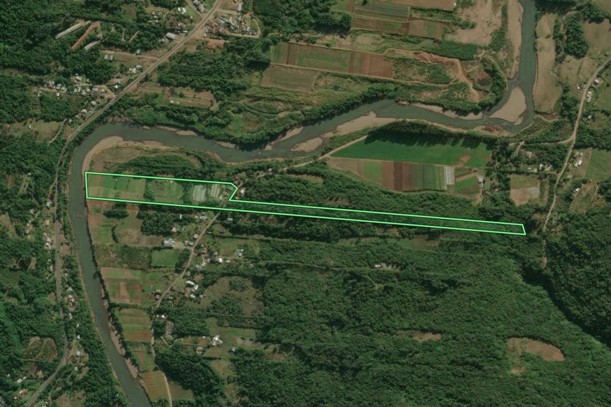 Imagem de satélite do imóvel rural em Nova Petrópolis (RS), com o contorno declarado no CAR desenhado por cima.