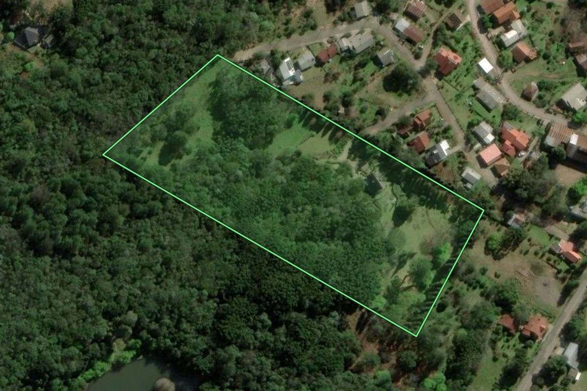 Imagem de satélite do imóvel rural em Nova Petrópolis (RS), com o contorno declarado no CAR desenhado por cima.