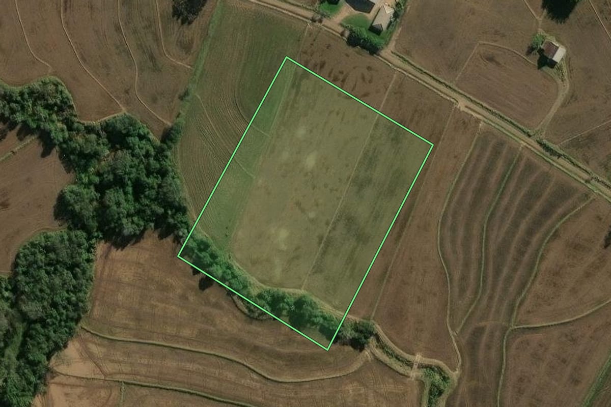 Imagem de satélite do imóvel rural em Novo Cabrais (RS), com o contorno declarado no CAR desenhado por cima.