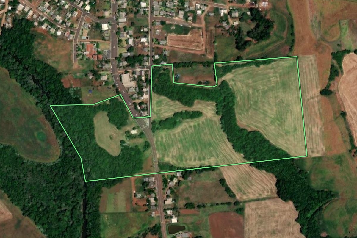 Imagem de satélite do imóvel rural em Novo Tiradentes (RS), com o contorno declarado no CAR desenhado por cima.