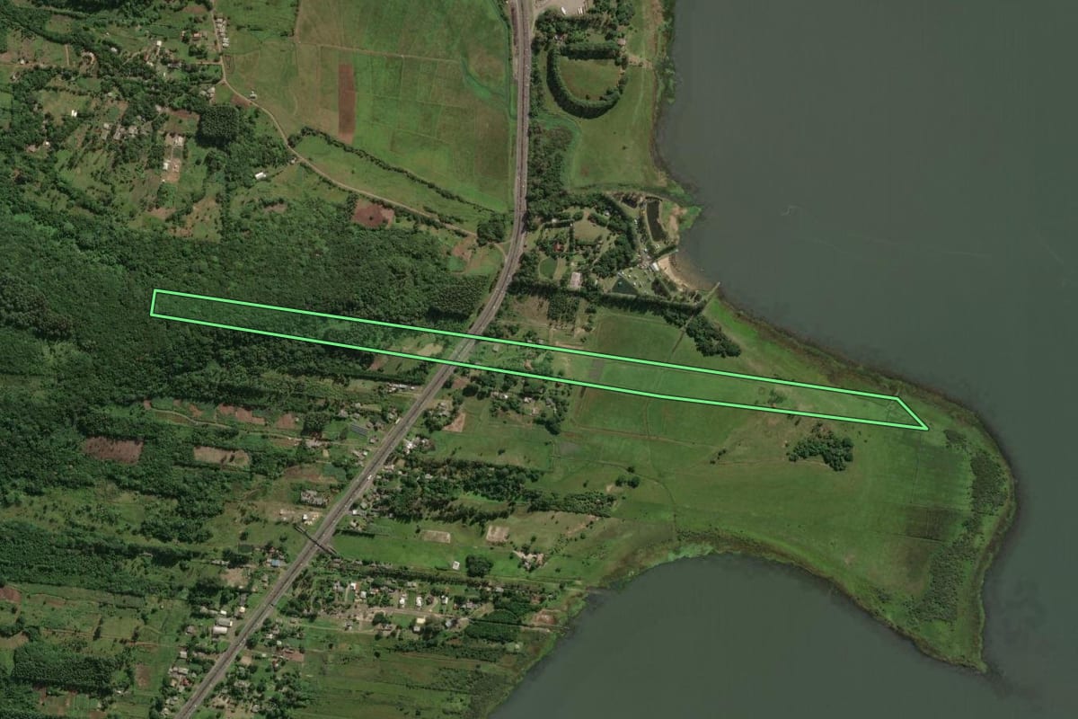 Imagem de satélite do imóvel rural em Osório (RS), com o contorno declarado no CAR desenhado por cima.