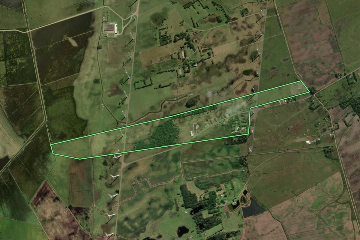 Imagem de satélite do imóvel rural em Osório (RS), com o contorno declarado no CAR desenhado por cima.