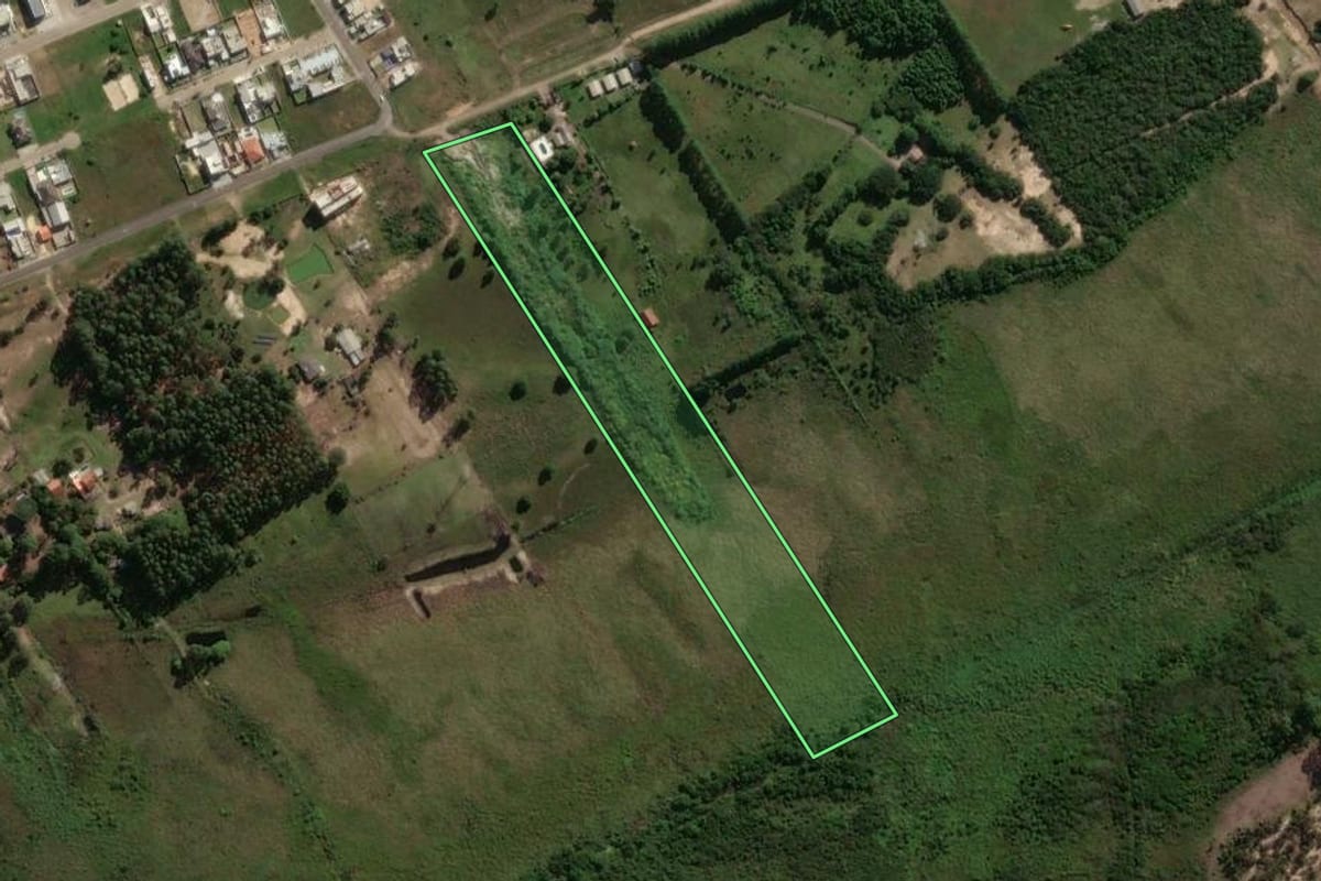 Imagem de satélite do imóvel rural em Osório (RS), com o contorno declarado no CAR desenhado por cima.