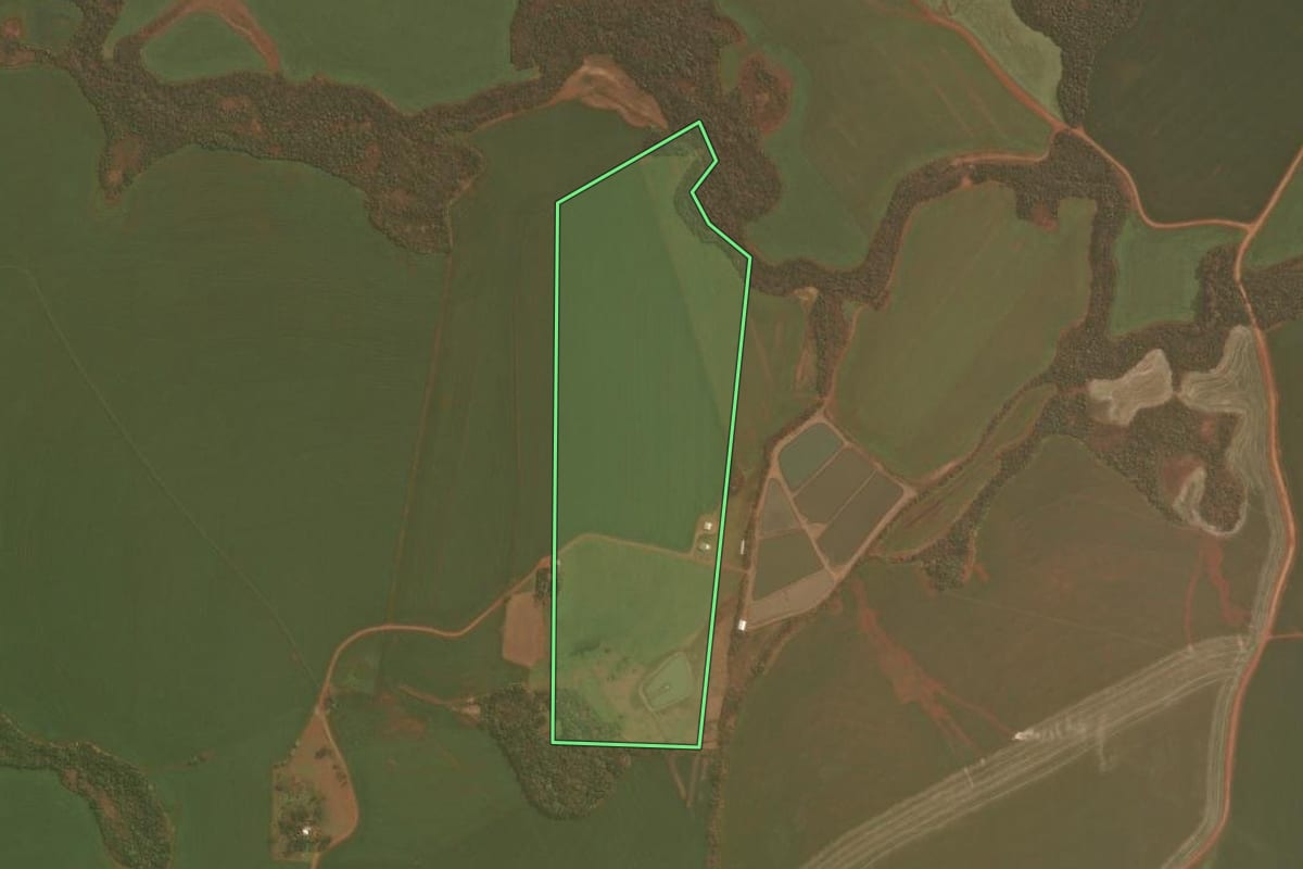 Imagem de satélite do imóvel rural em Palmeira das Missões (RS), com o contorno declarado no CAR desenhado por cima.