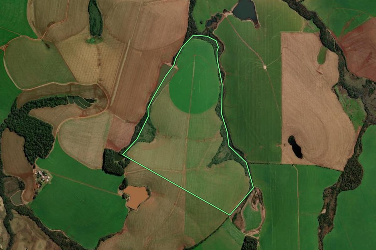 Imagem de satélite do imóvel rural em Panambi (RS), com o contorno declarado no CAR desenhado por cima.