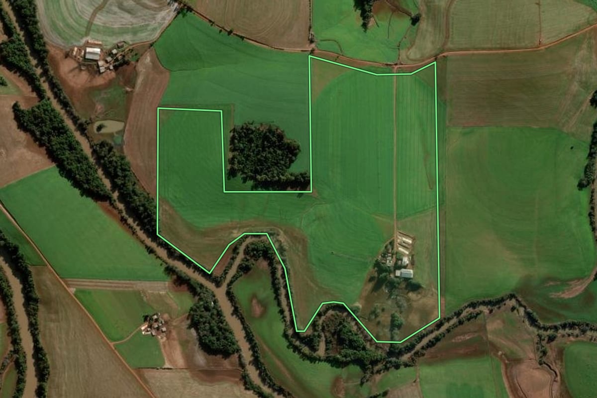 Imagem de satélite do imóvel rural em Panambi (RS), com o contorno declarado no CAR desenhado por cima.