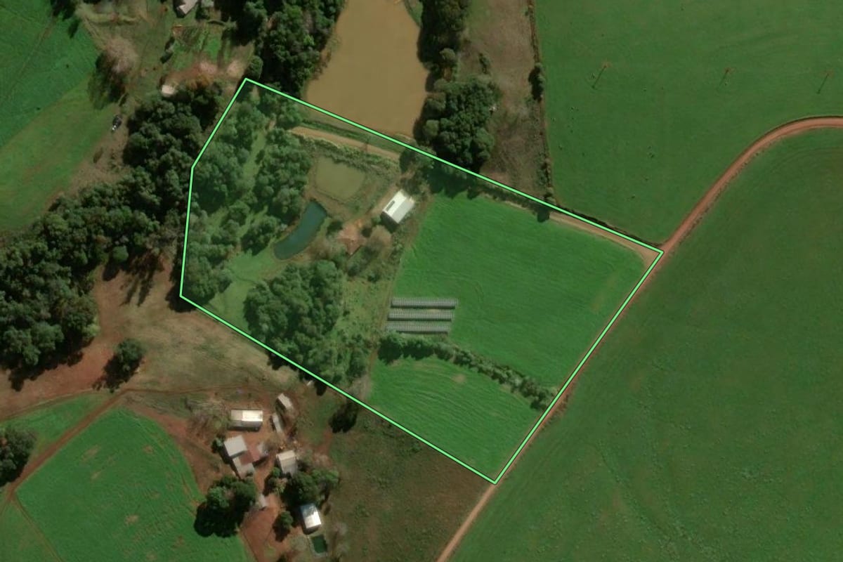 Imagem de satélite do imóvel rural em Panambi (RS), com o contorno declarado no CAR desenhado por cima.