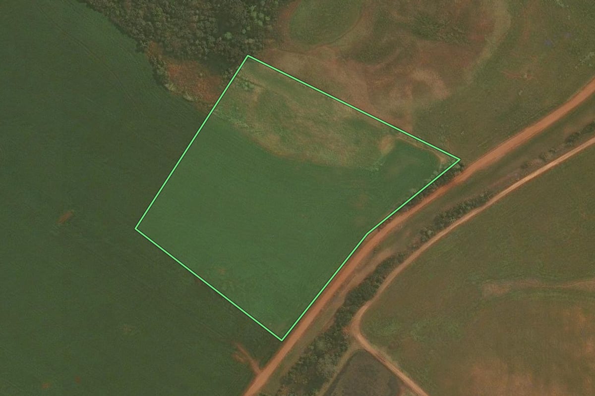 Imagem de satélite do imóvel rural em Panambi (RS), com o contorno declarado no CAR desenhado por cima.