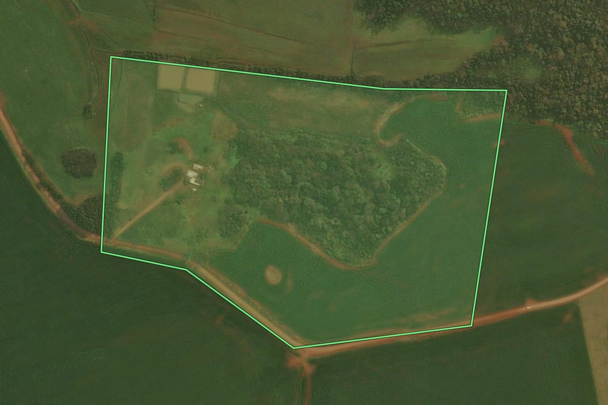 Imagem de satélite do imóvel rural em Panambi (RS), com o contorno declarado no CAR desenhado por cima.