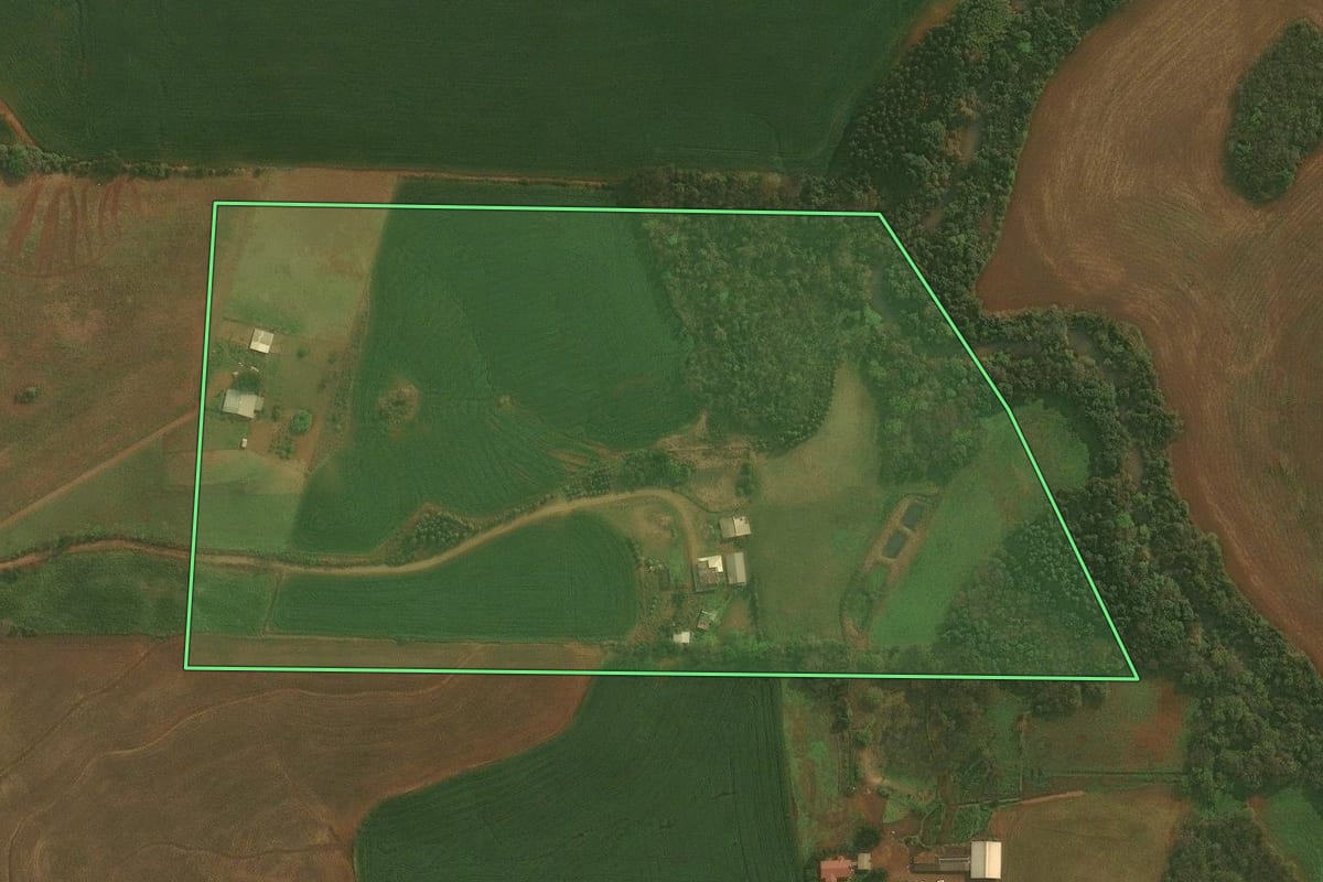 Imagem de satélite do imóvel rural em Panambi (RS), com o contorno declarado no CAR desenhado por cima.
