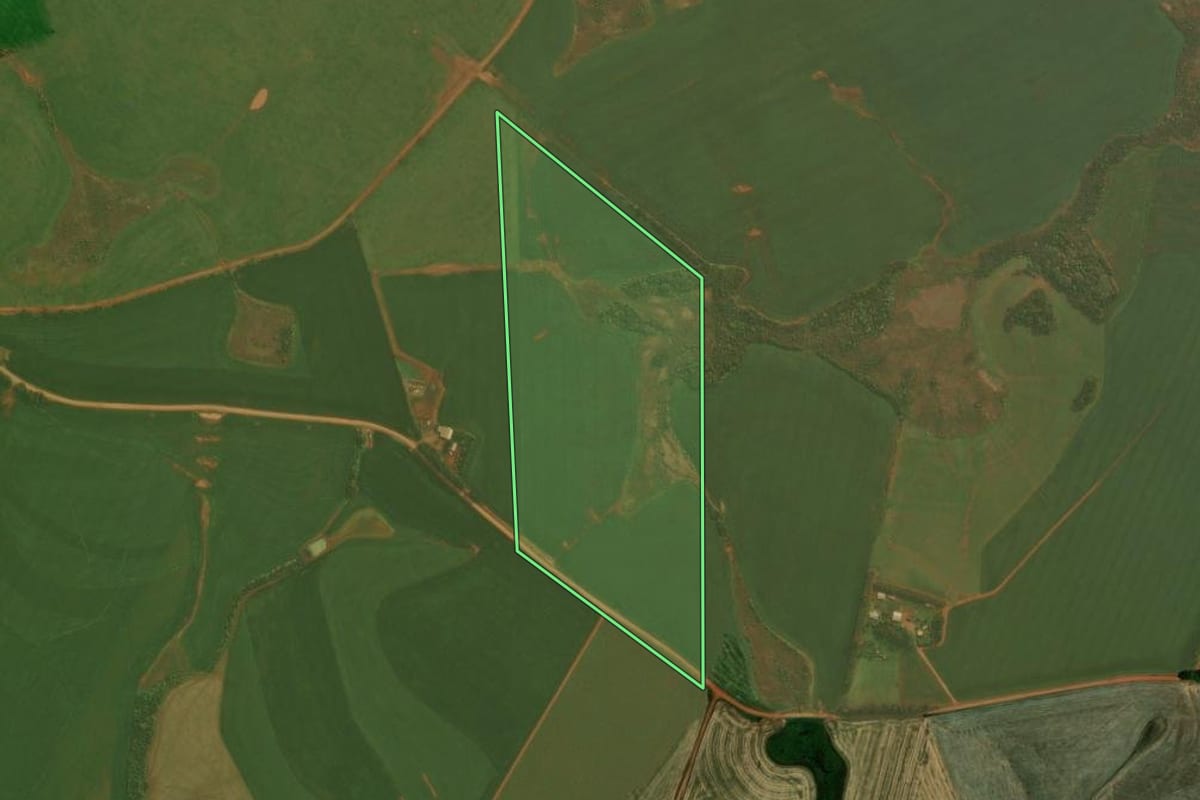 Imagem de satélite do imóvel rural em Panambi (RS), com o contorno declarado no CAR desenhado por cima.