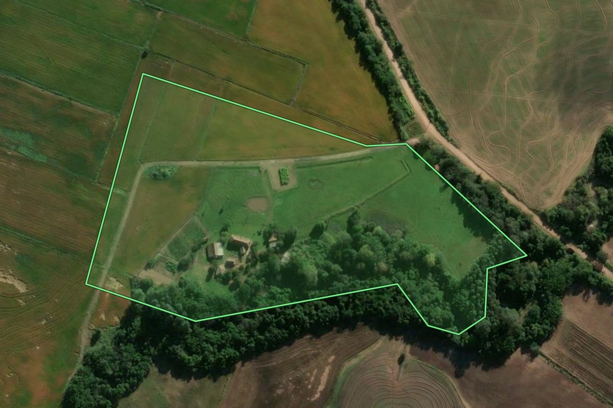 Imagem de satélite do imóvel rural em Paraíso do Sul (RS), com o contorno declarado no CAR desenhado por cima.