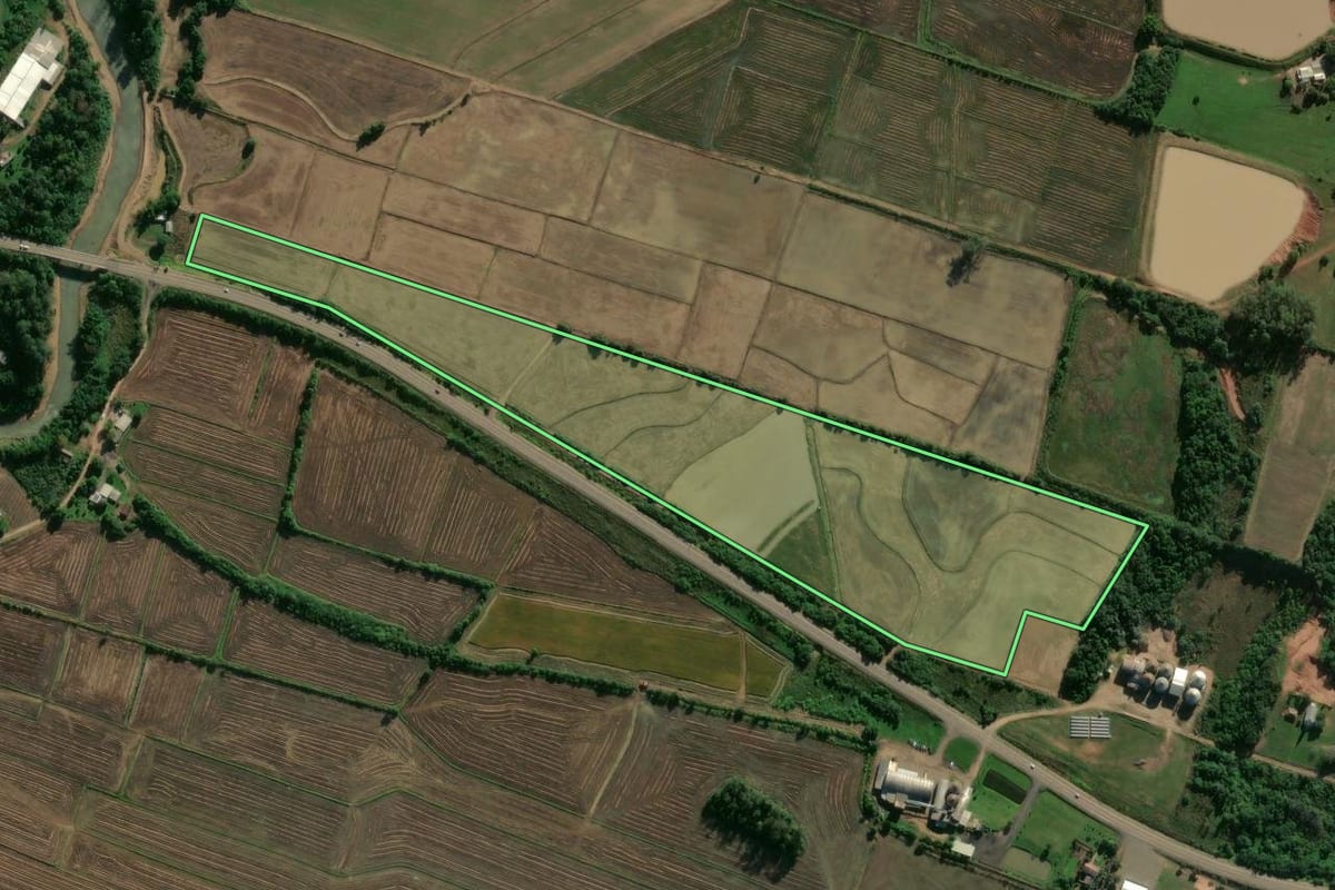 Imagem de satélite do imóvel rural em Paraíso do Sul (RS), com o contorno declarado no CAR desenhado por cima.